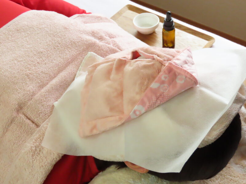 Oil-preparation-for-facial correction