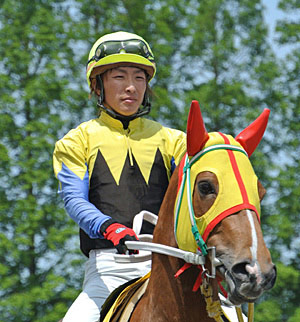 Kanazawa-Racecourse -racer-Masayoshi-Aoyagi