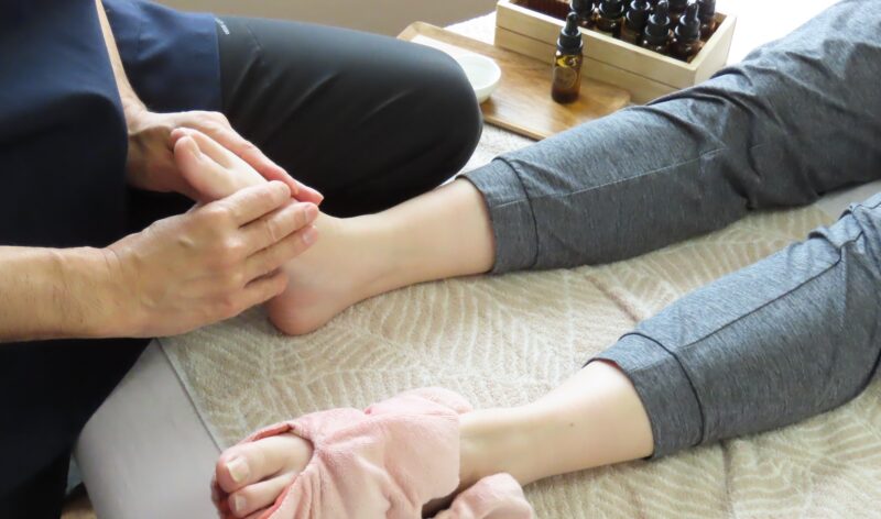 骨盤ダイエットで冷え性や頭痛を骨盤と姿勢からケアするイメージ写真