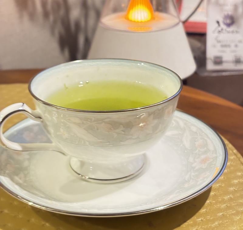 温かいお茶でリラックス